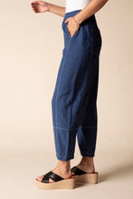 Load image into Gallery viewer, Habitat Seamed Barrel Pant