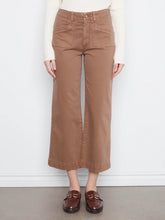 Load image into Gallery viewer, Charlie b Cropped Wide Leg Stretch Twill Pants with Patch Pockets