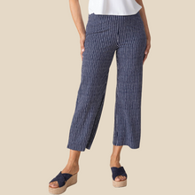 Load image into Gallery viewer, Habitat Travel Core Printed Flood Pants