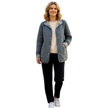Load image into Gallery viewer, Lightweight Quilted Reversible Jacket