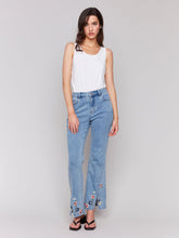 Load image into Gallery viewer, Charlie b Front Slit Embroidered Jean