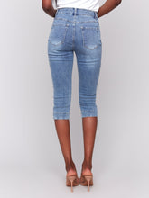 Load image into Gallery viewer, Charlie b Knee High Capri Jeans