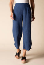 Load image into Gallery viewer, Habitat Capri with a Pleat Button Detail at Hem
