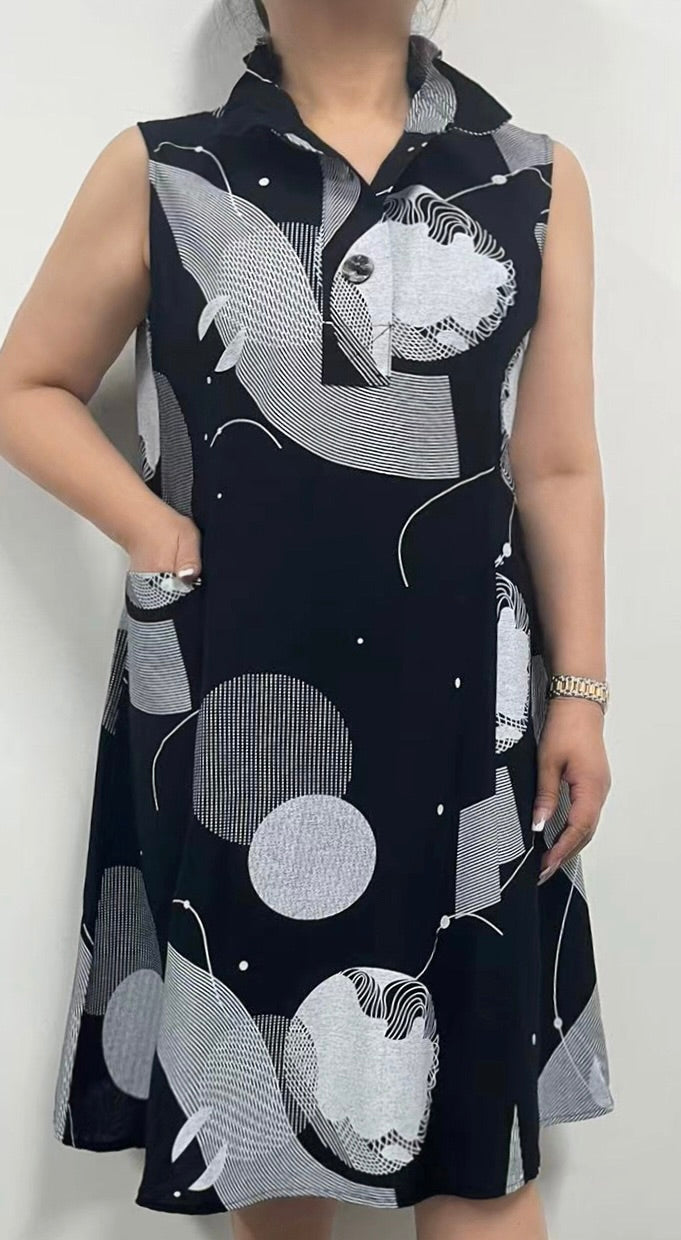 Sleeveless Dress with Colar and Front Pockets