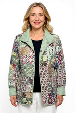 Load image into Gallery viewer, Lightweight Quilted Reversible Jacket
