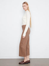 Load image into Gallery viewer, Charlie b Cropped Wide Leg Stretch Twill Pants with Patch Pockets
