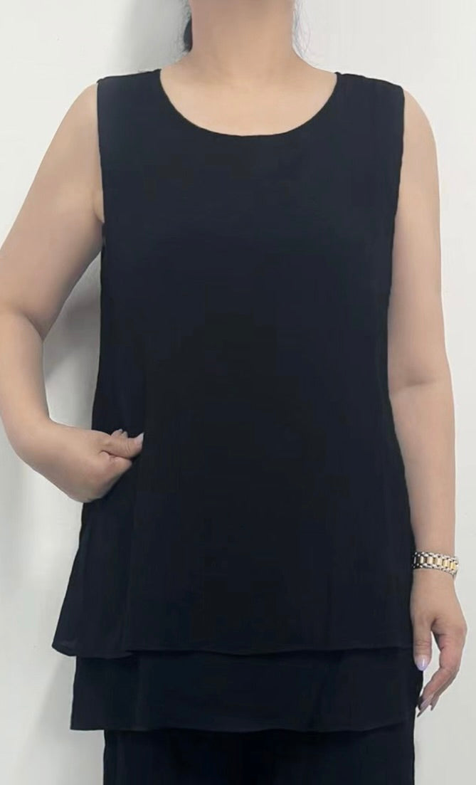 Sleeveless Layered Top with Round Neckline