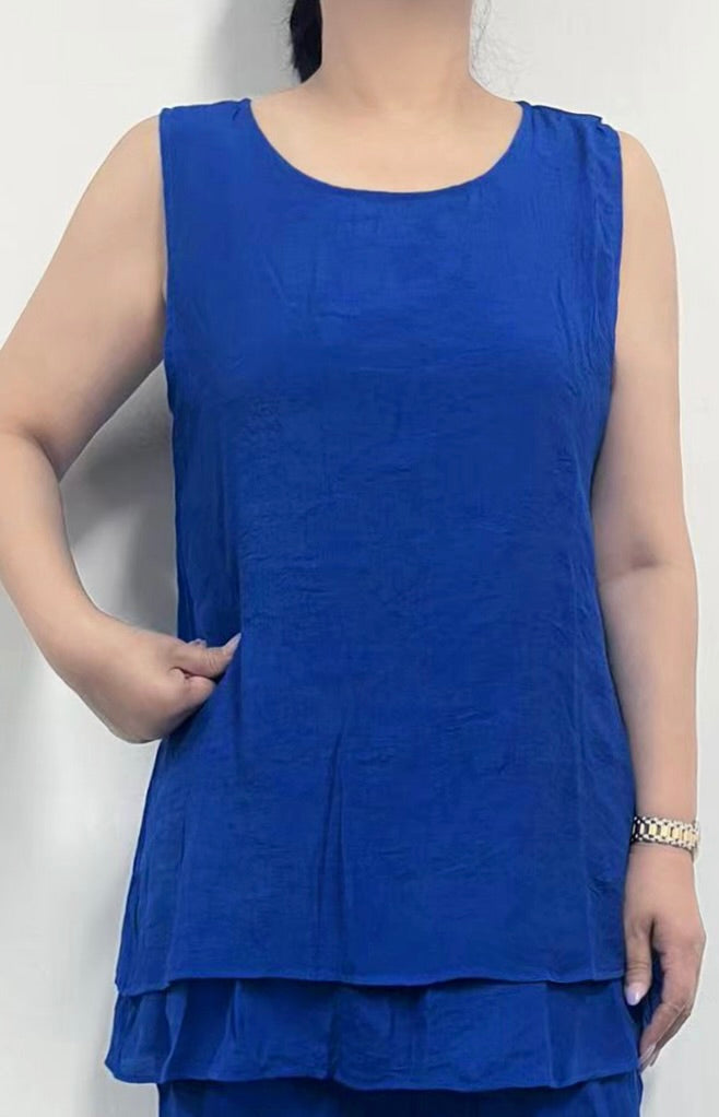 Sleeveless Layered Top with Round Neckline