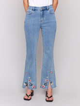 Load image into Gallery viewer, Charlie b Front Slit Embroidered Jean
