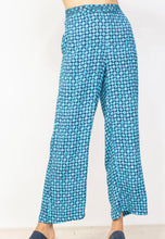 Load image into Gallery viewer, Habitat Diamond Print Cropped Pants
