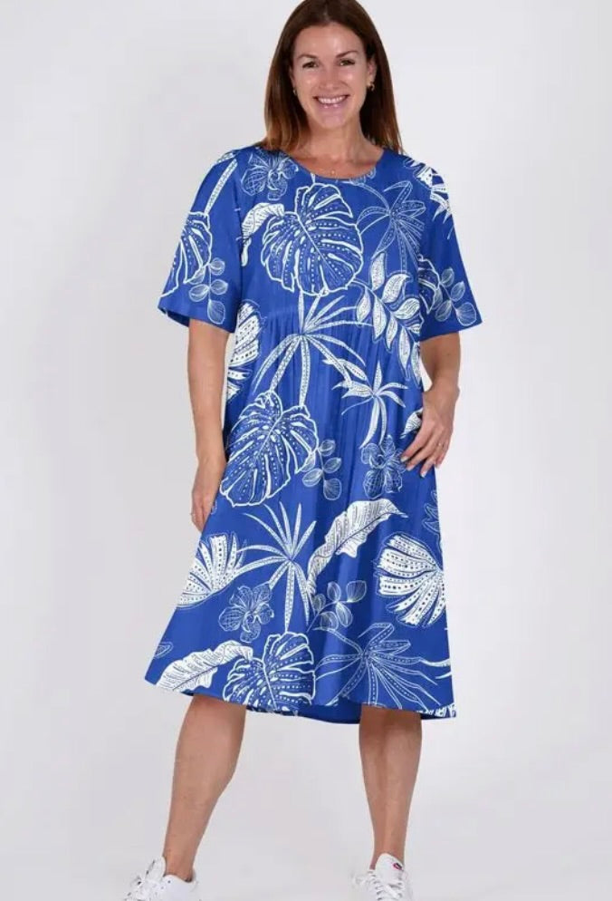 One Summer Cotton Dress with Elbow Length Sleeves and Front Pockets One Summer Cotton Dress with Elbow Length Sleeves and Front Pockets