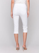 Load image into Gallery viewer, Charlie b Knee High Capri Jeans
