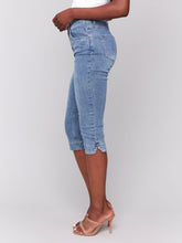 Load image into Gallery viewer, Charlie b Knee High Capri Jeans
